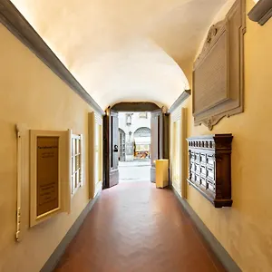 Apartment Tg - One Bedroom Luxury In The Fashion District, Florence