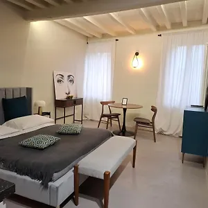 Apartment Parmigianino Nove